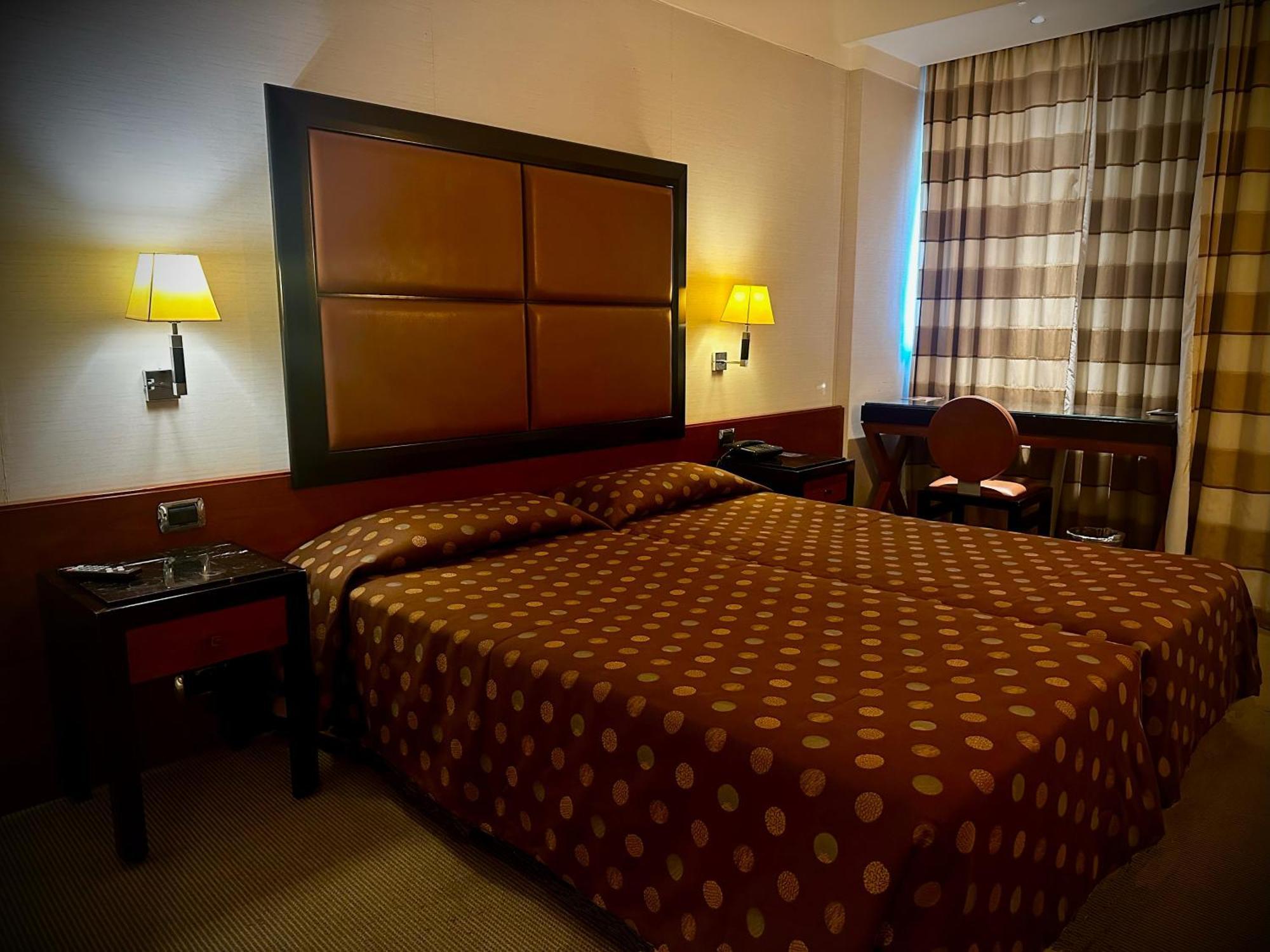 Ergife Palace Hotel Рим Экстерьер фото