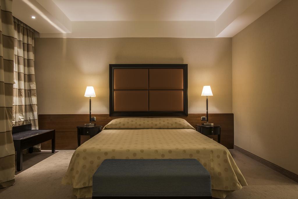 Ergife Palace Hotel Рим Экстерьер фото